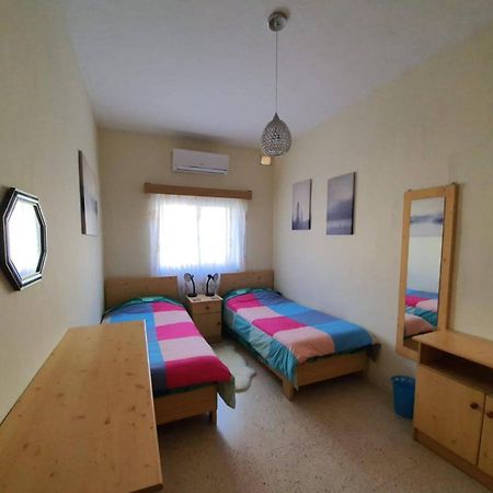 Scicluna 2 Bedroom Apartment - Bus Terminus St. Paul's Bay Exterior foto