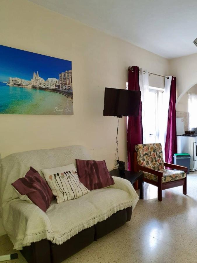 Scicluna 2 Bedroom Apartment - Bus Terminus St. Paul's Bay Exterior foto