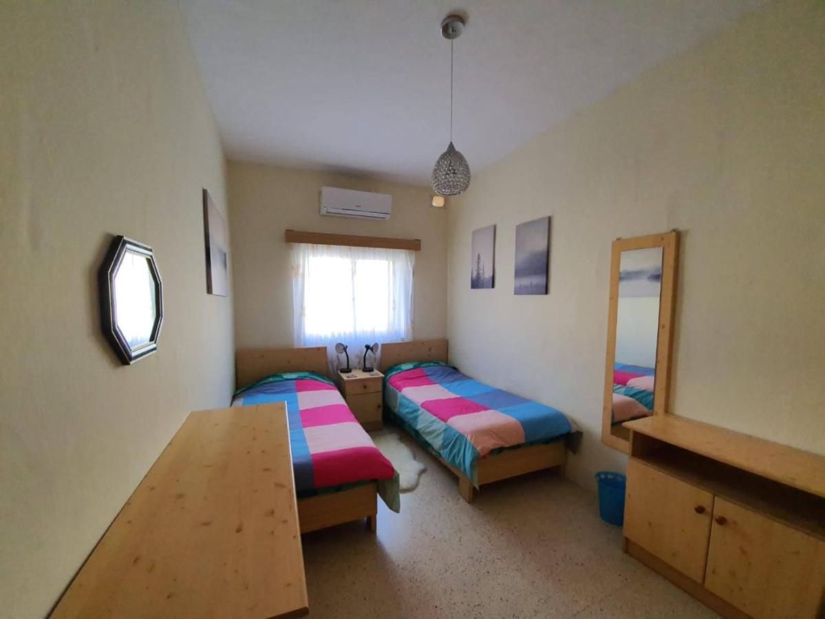 Scicluna 2 Bedroom Apartment - Bus Terminus St. Paul's Bay Exterior foto