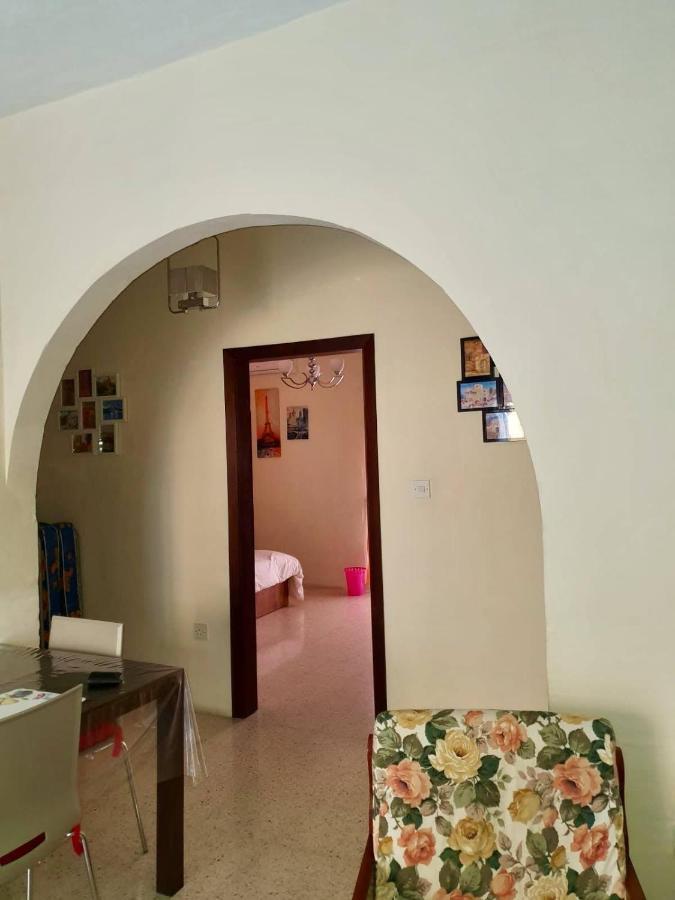Scicluna 2 Bedroom Apartment - Bus Terminus St. Paul's Bay Exterior foto
